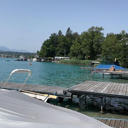Ferienwohnung Velden Am See - 24 Holiday Mit Seezugang เวลเดน อัม เวิร์ทเทอร์ซี ภายนอก รูปภาพ